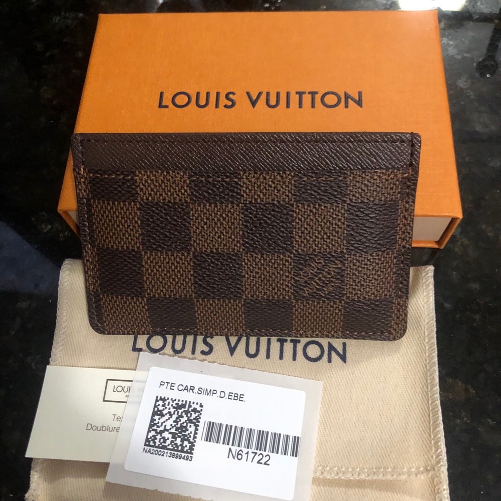 ‼️SOLD‼️ Louis Vuitton Card Holder - 💯 Authentic